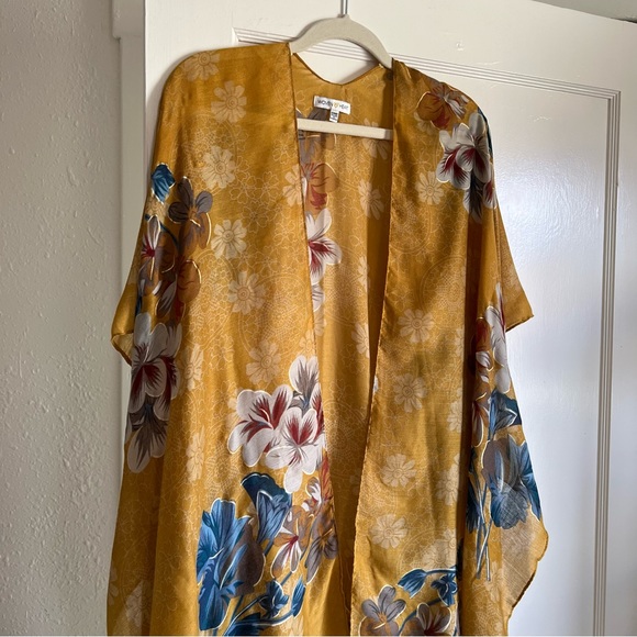 Beautiful Flowy Gold Blue Kimono by Woven Heart ONE SIZE - Picture 7 of 16
